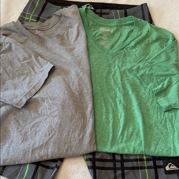 Bundle 2 Mens Small V-Neck T-Shirts Old Navy - Picture 1 of 6